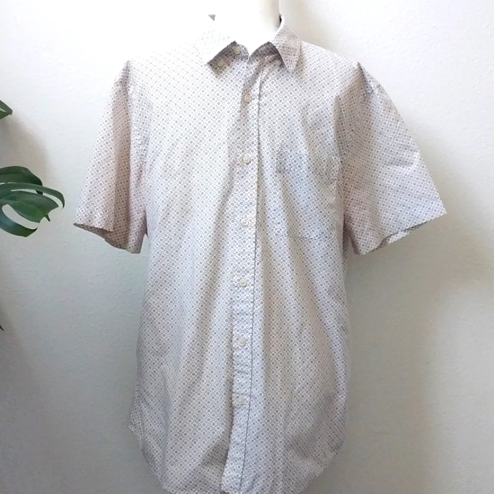 Bananas Republic Men's Short Sleeve Button-down Shirt size Large